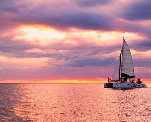 Sunset sails are a great choice for your honeymoon in Tamarindo