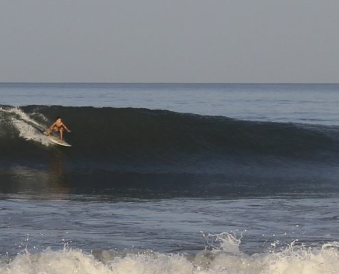 best advanced surf spots in Tamarindo