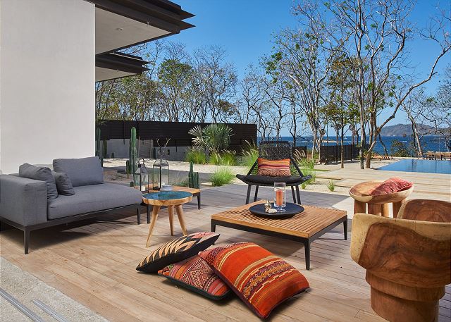 Casa Bella Mora oceanfront vacation rentals in Tamarindo