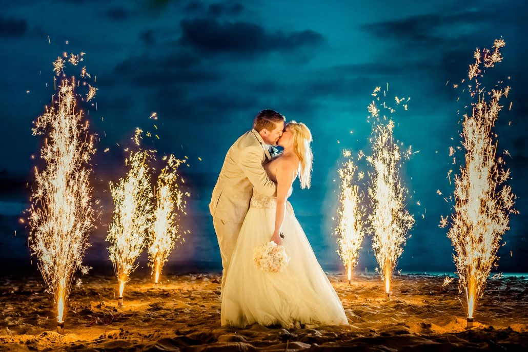 Costa Rica wedding photographer beach sparklers-min