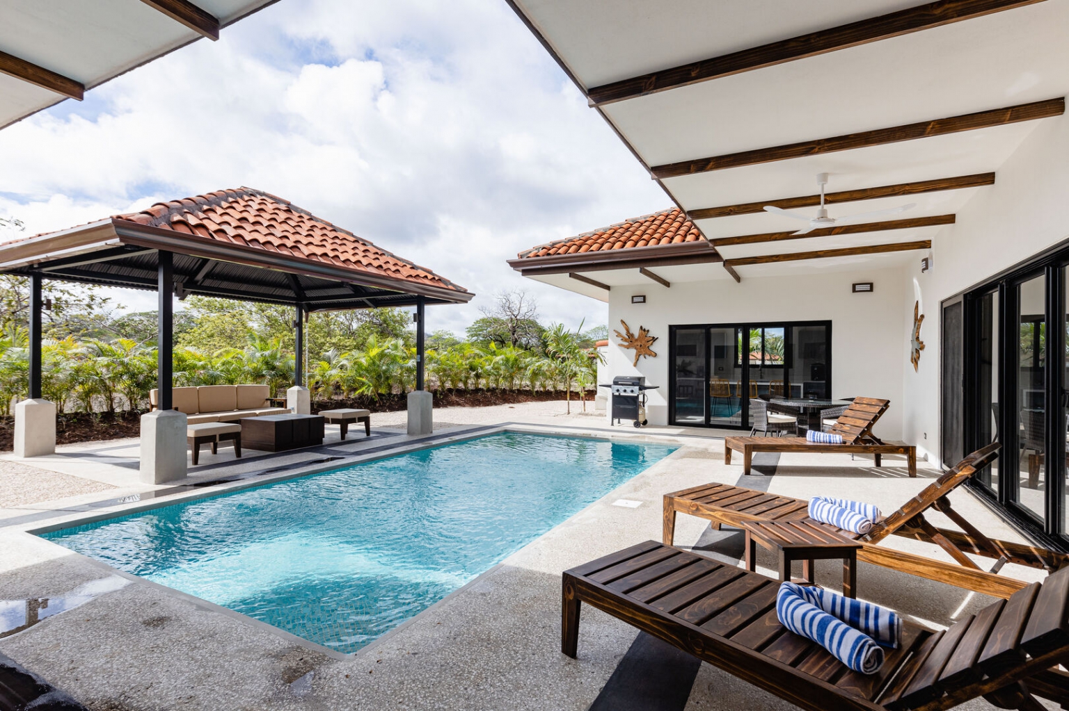 Costa Rica Beach House Rentals vs. Hotels 7 Benefits + Examples